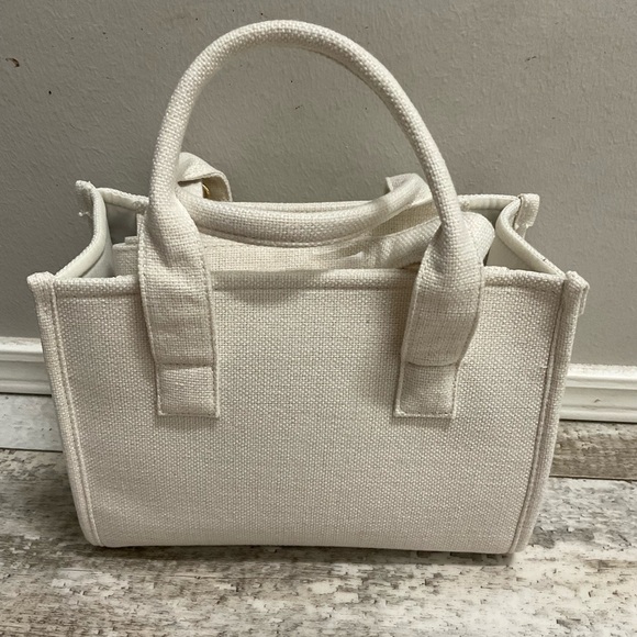 NWt winnie the pooh purse - Picture 2 of 5